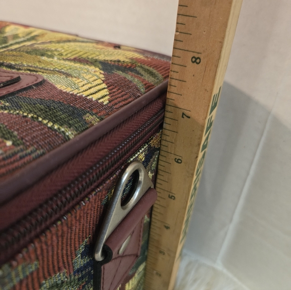 Vintage Tapestry Makeup Bag - Picture 9 of 14